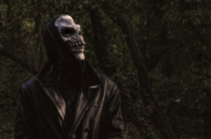 persona con una máscara de terror, creepypasta